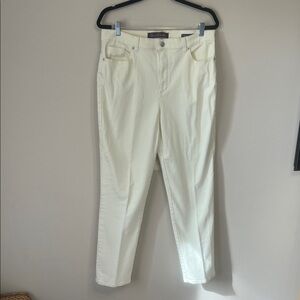 Gloria Vanderbilt Ivory Trousers
